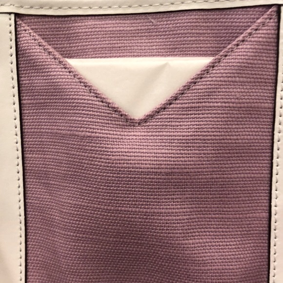 NWT - Michael Kors Large Signature Eva Striped Tote Bag  - Excellent Condition - Picture 7 of 14